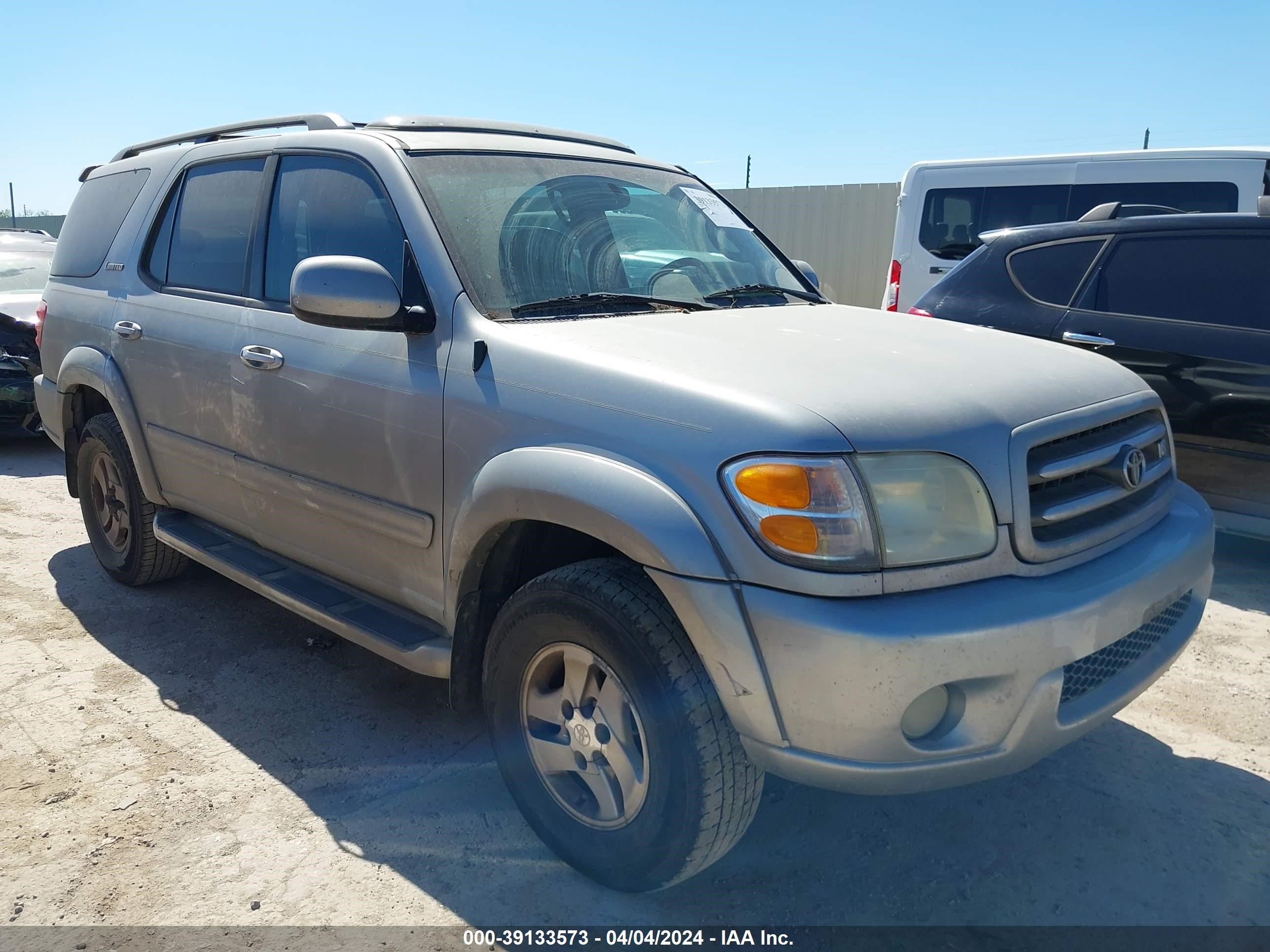 TOYOTA SEQUOIA 2002 5tdzt38a82s131416