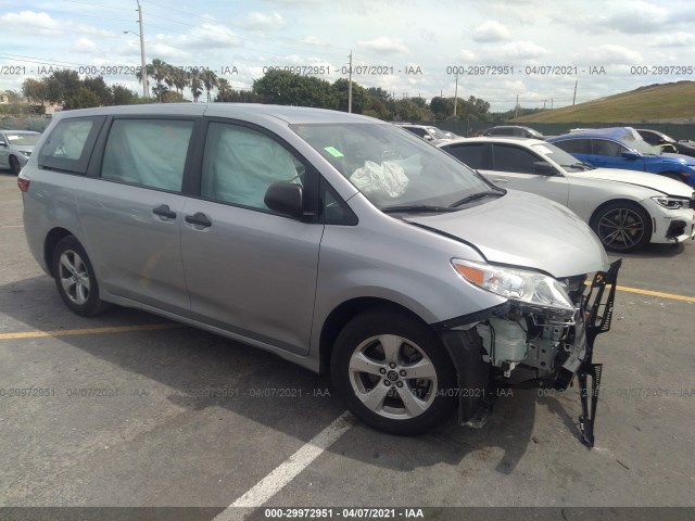 TOYOTA SIENNA 2018 5tdzz3dc0js923354