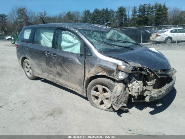 TOYOTA SIENNA 2018 5tdzz3dc1js908409