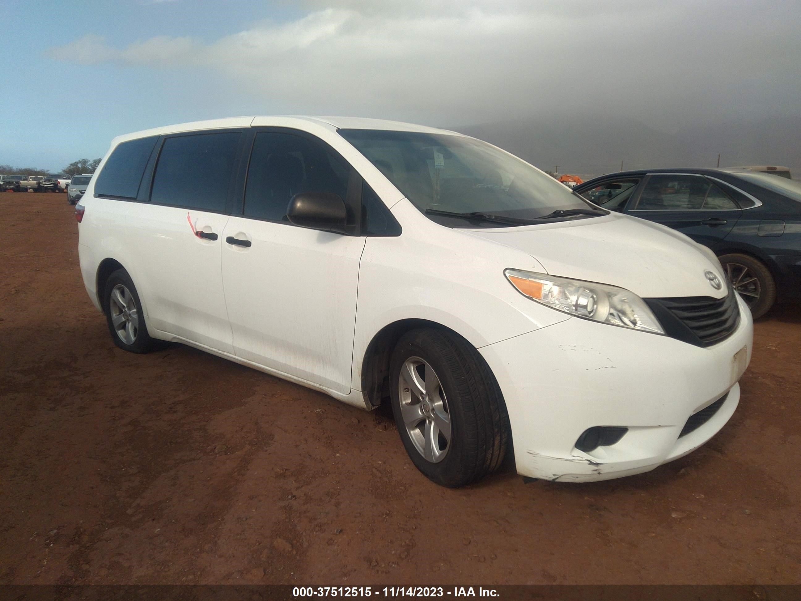 TOYOTA SIENNA 2017 5tdzz3dc4hs799616