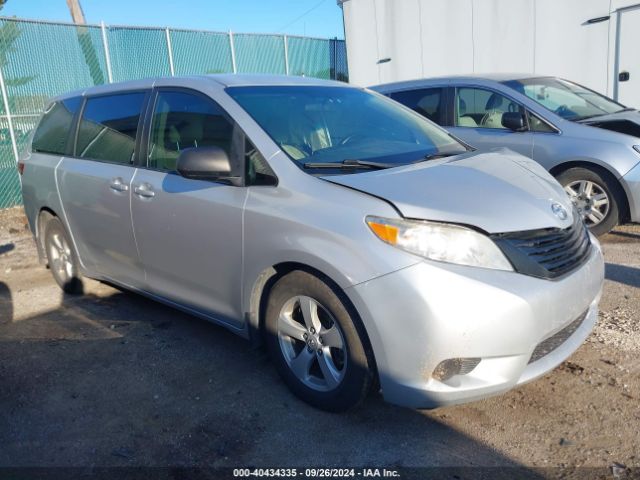 TOYOTA SIENNA 2017 5tdzz3dc8hs830530