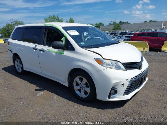 TOYOTA SIENNA 2018 5tdzz3dc8js960300