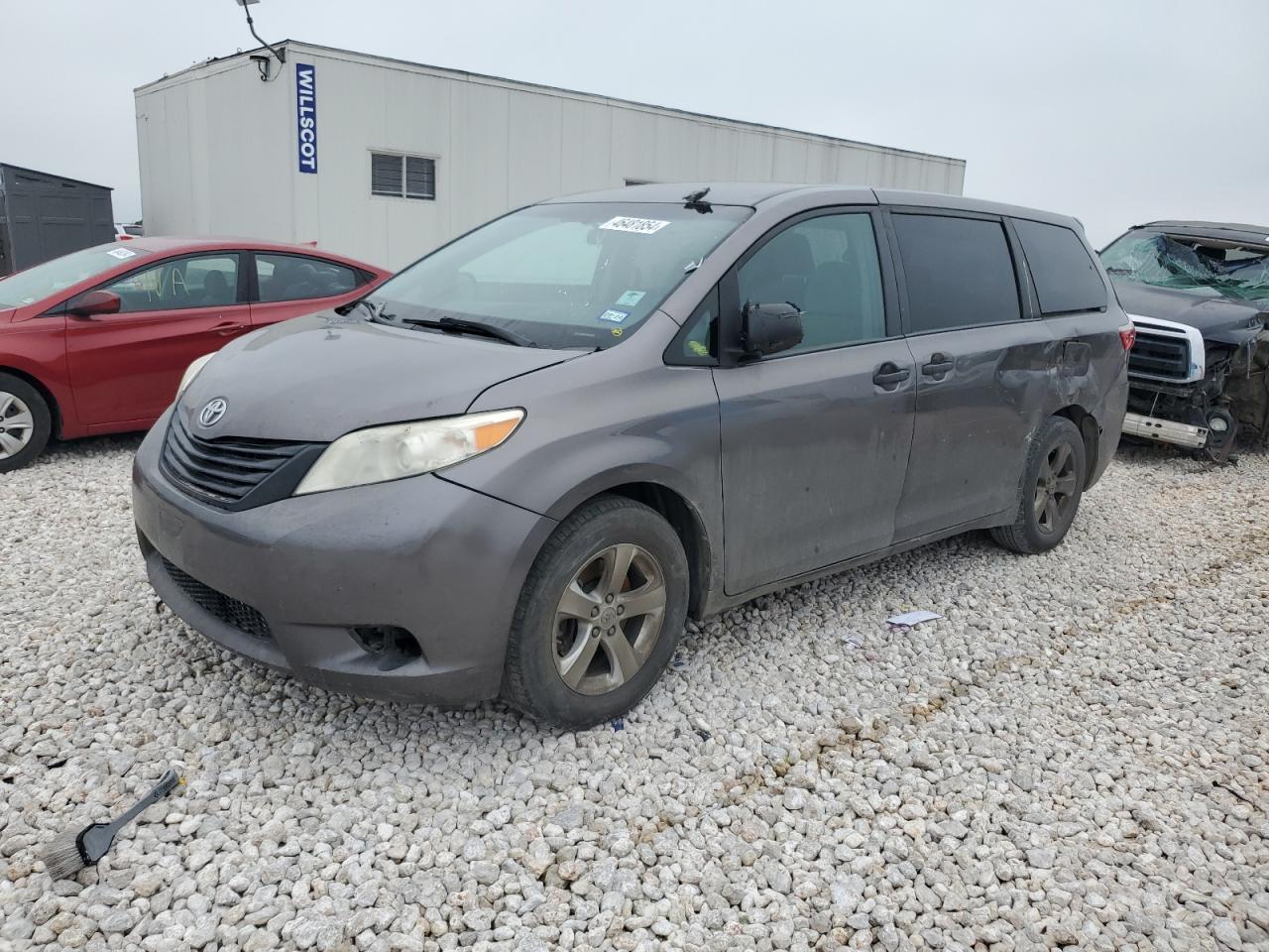 TOYOTA SIENNA 2017 5tdzz3dc9hs766725