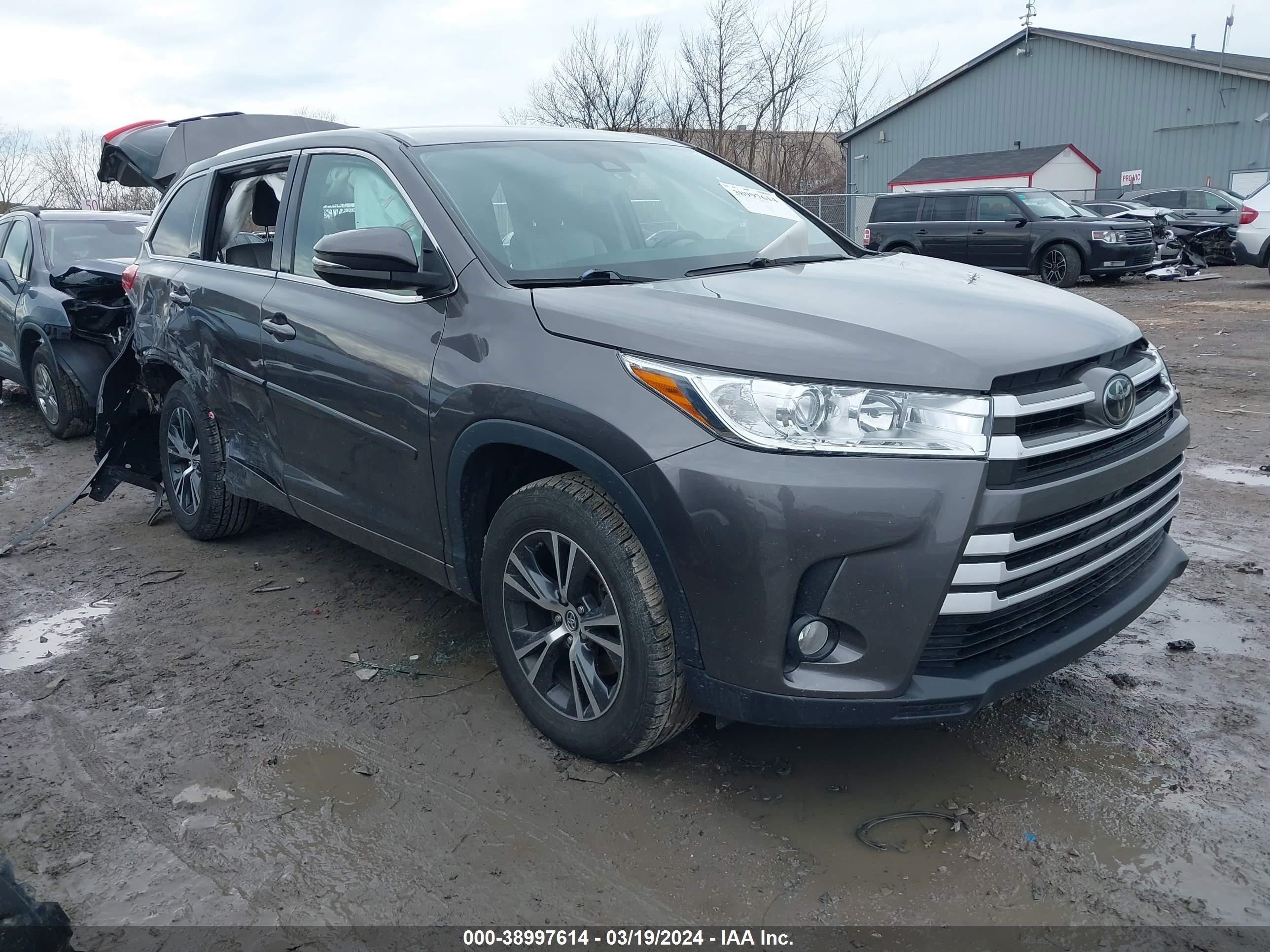 TOYOTA HIGHLANDER 2017 5tdzzrfh9hs222513