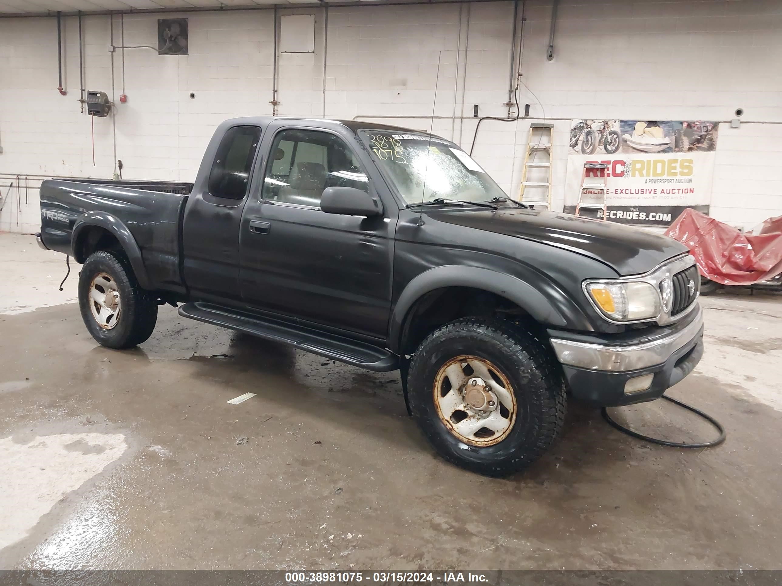 TOYOTA TACOMA 2002 5tewm72nx2z095380