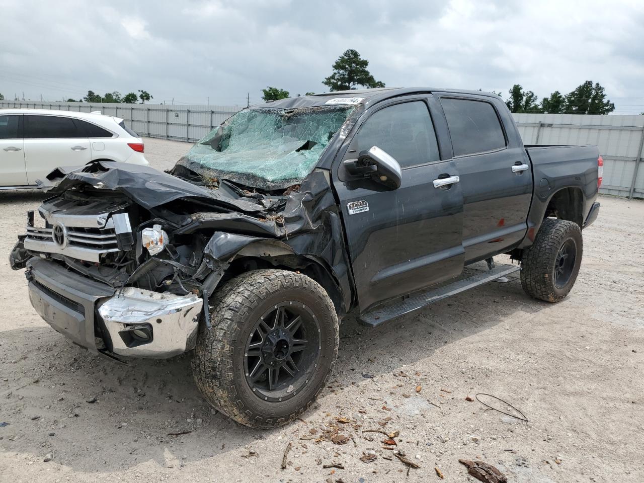 TOYOTA TUNDRA 2016 5tfaw5f15gx558122