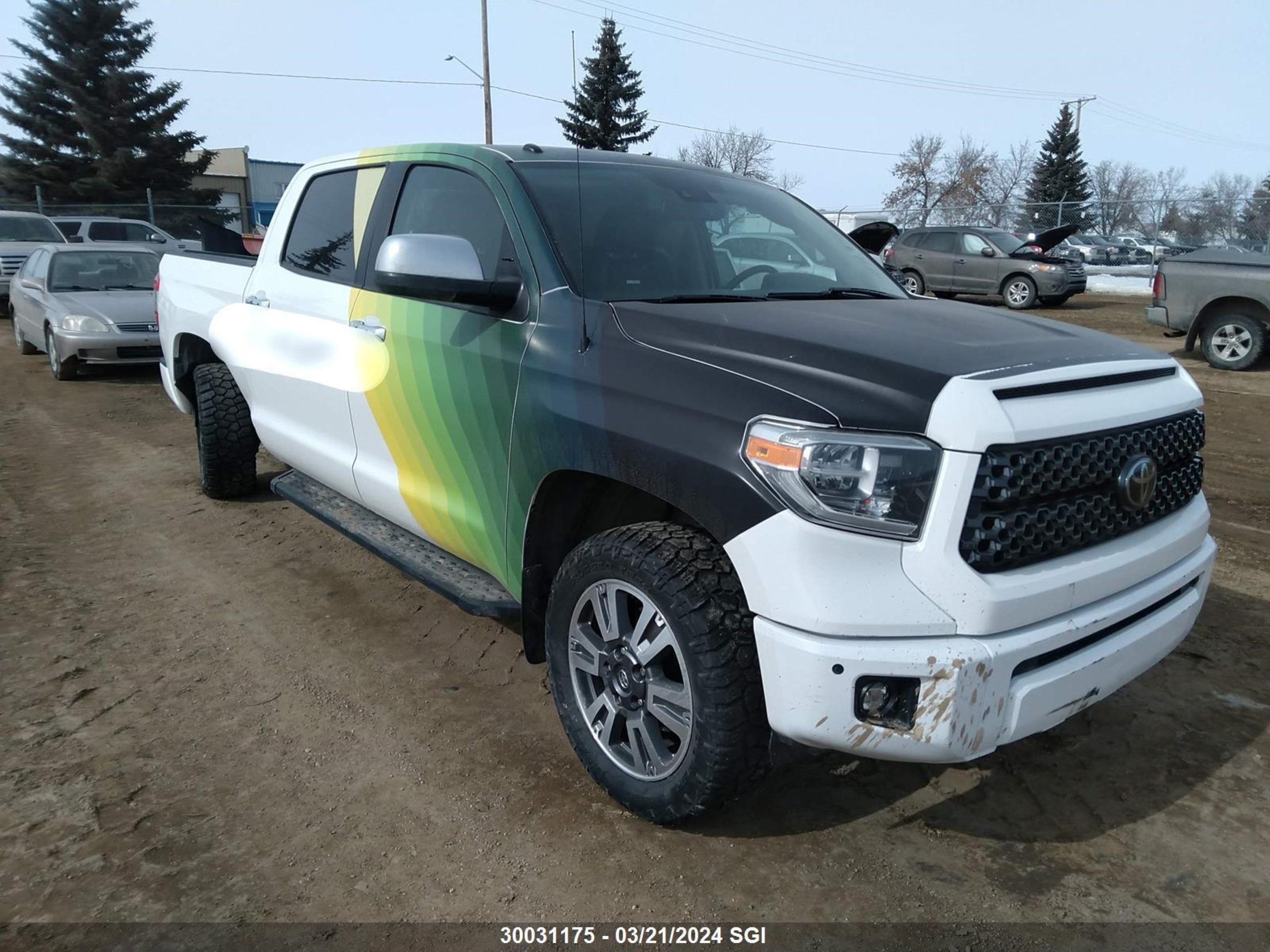 TOYOTA TUNDRA 2018 5tfay5f11jx688934