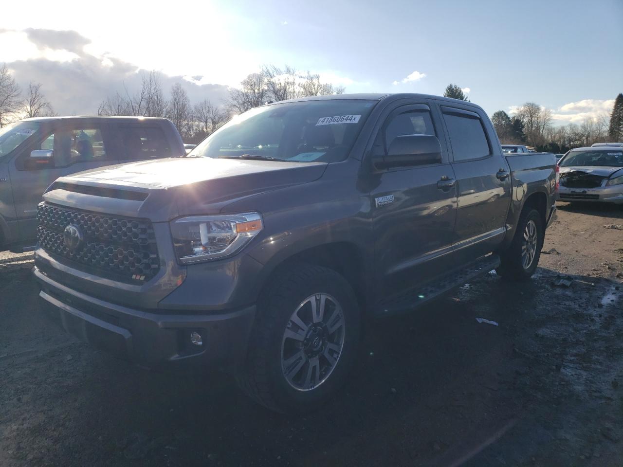 TOYOTA TUNDRA 2018 5tfay5f11jx738005