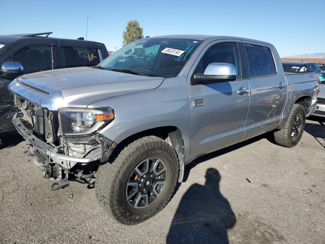 TOYOTA TUNDRA 2018 5tfay5f14jx710649