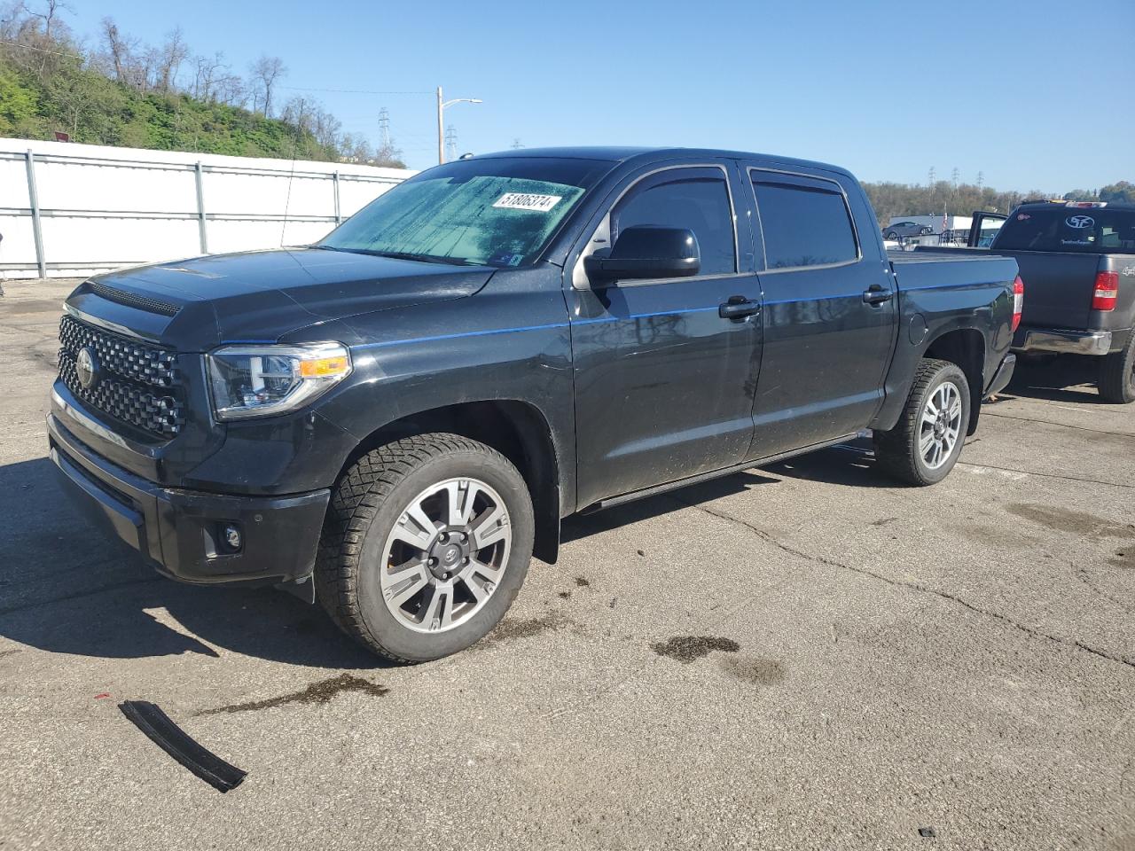 TOYOTA TUNDRA 2018 5tfay5f17jx734959