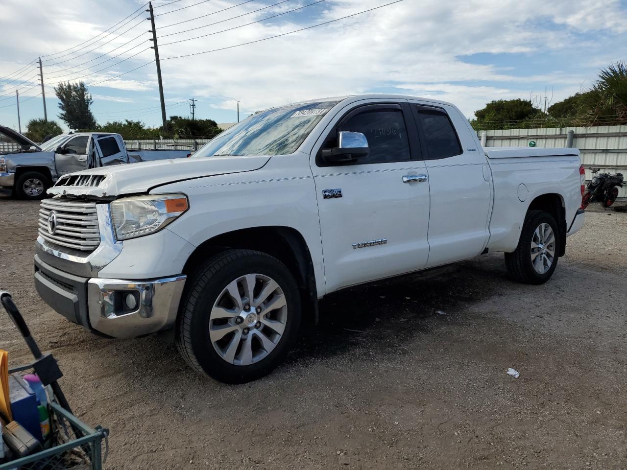 TOYOTA TUNDRA 2017 5tfbw5f17hx584825