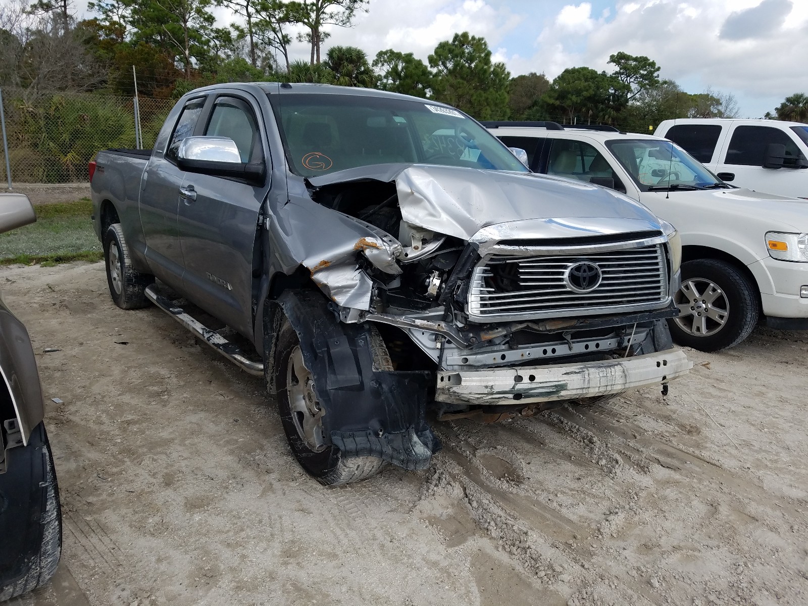 TOYOTA TUNDRA DOU 2010 5tfby5f12ax124827