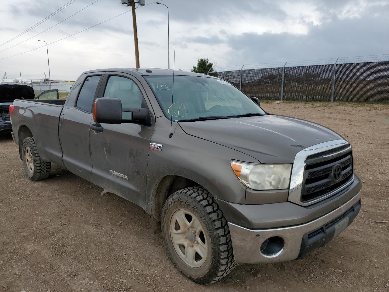 TOYOTA TUNDRA 2011 5tfcy5f10bx011416