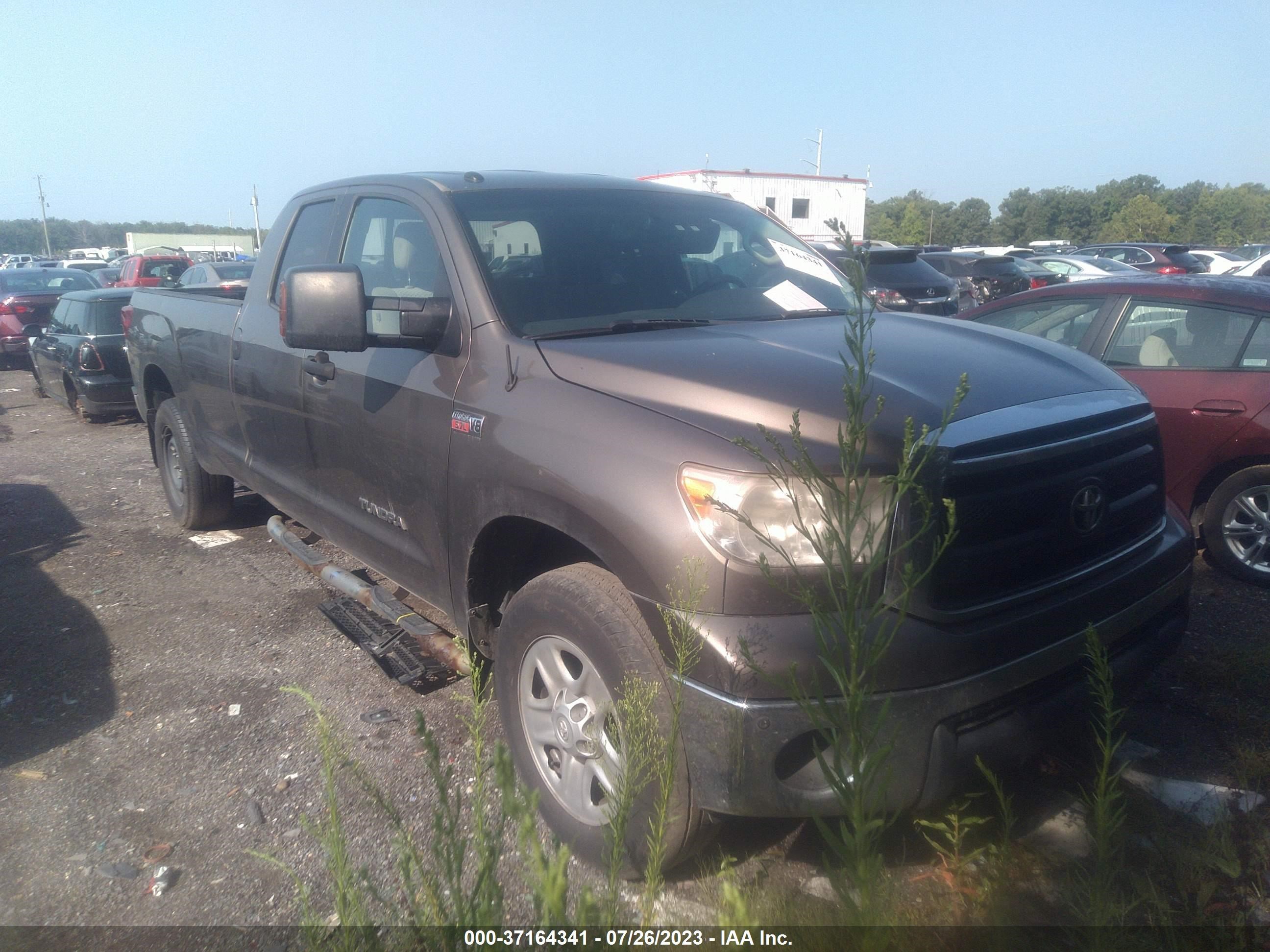 TOYOTA TUNDRA 2011 5tfcy5f14bx012052