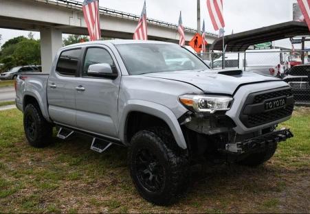 TOYOTA TACOMA 2018 5tfcz5an0jx164898