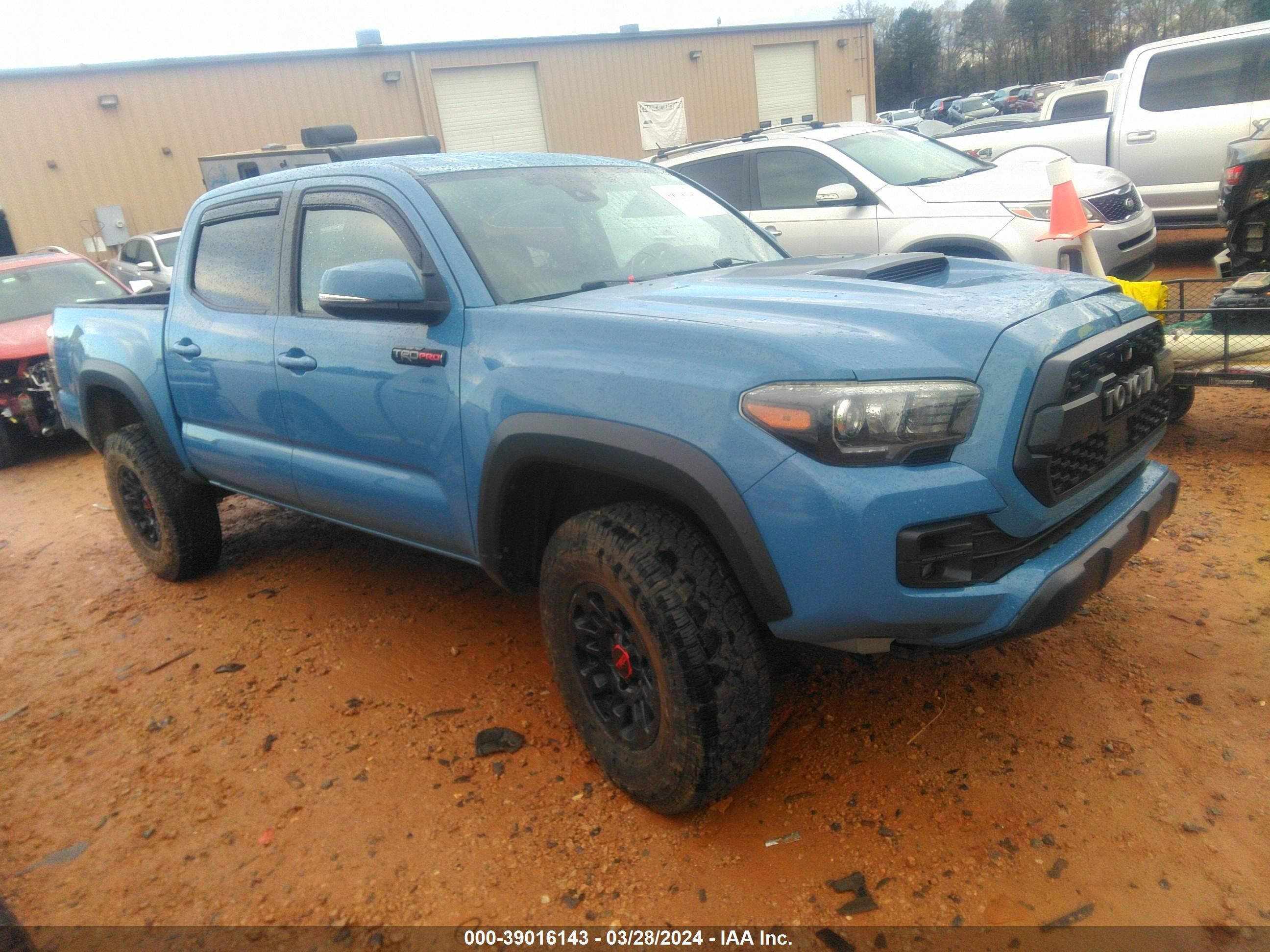 TOYOTA TACOMA 2018 5tfcz5an1jx140982