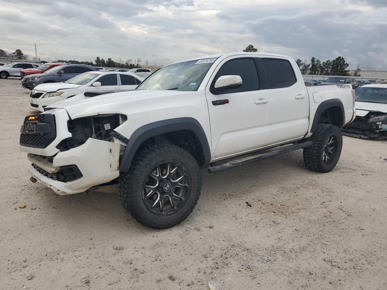 TOYOTA TACOMA 2017 5tfcz5an2hx064179