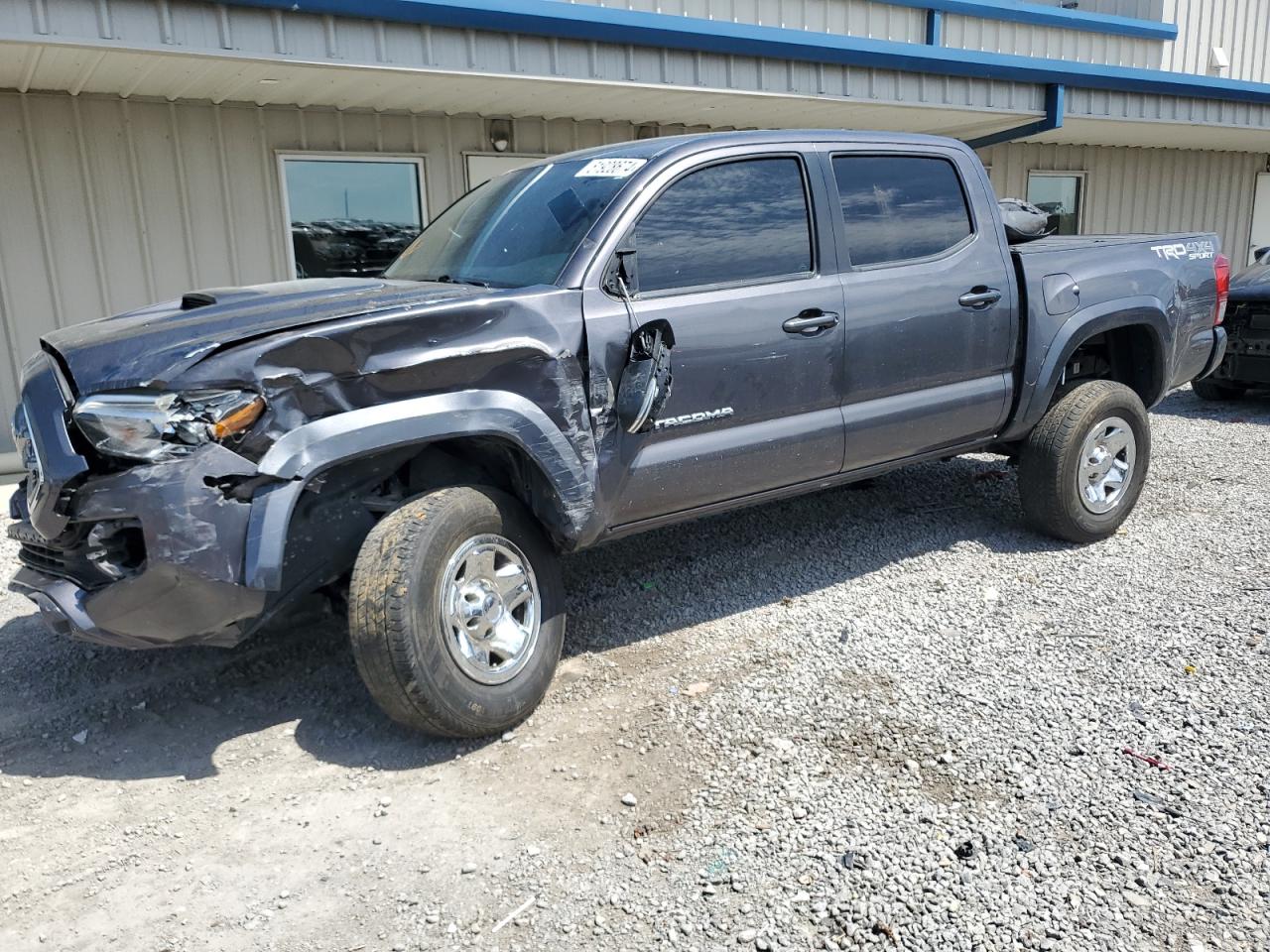 TOYOTA TACOMA 2017 5tfcz5an5hx084071