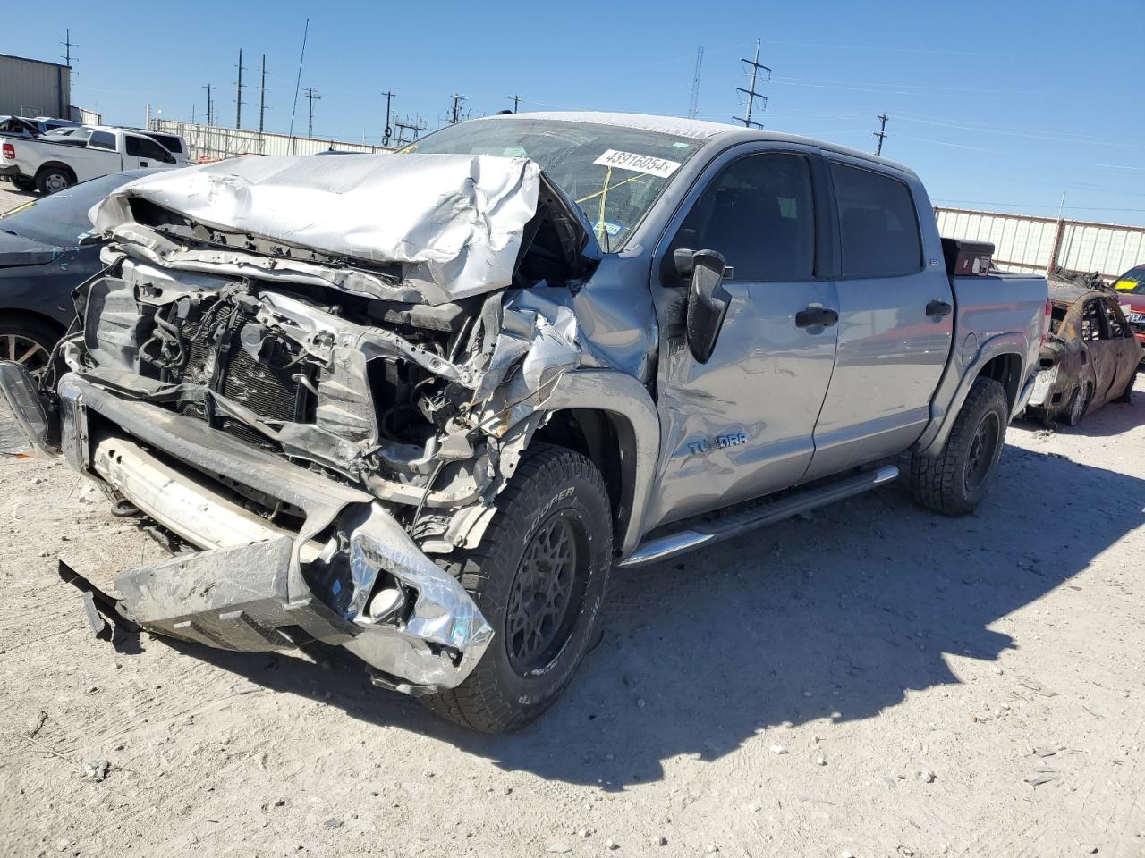 TOYOTA TUNDRA 2017 5tfdw5f10hx583699