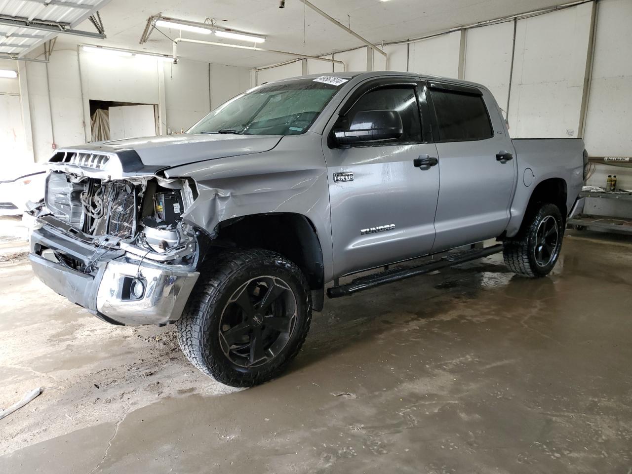 TOYOTA TUNDRA 2017 5tfdw5f11hx605984