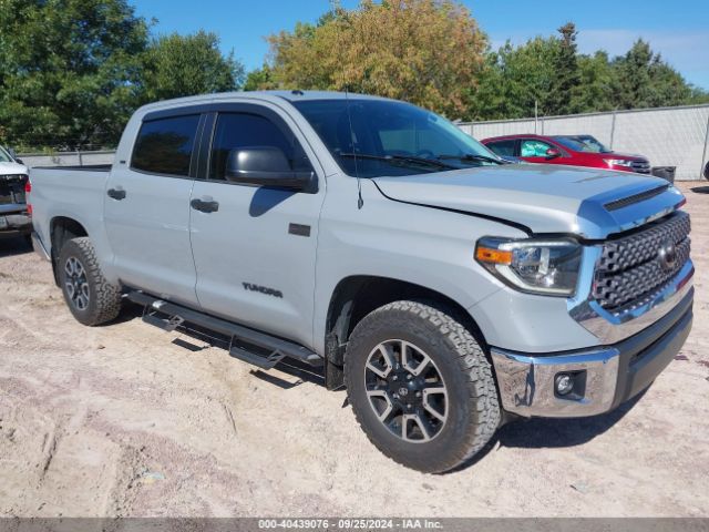 TOYOTA TUNDRA 2018 5tfdw5f11jx712877