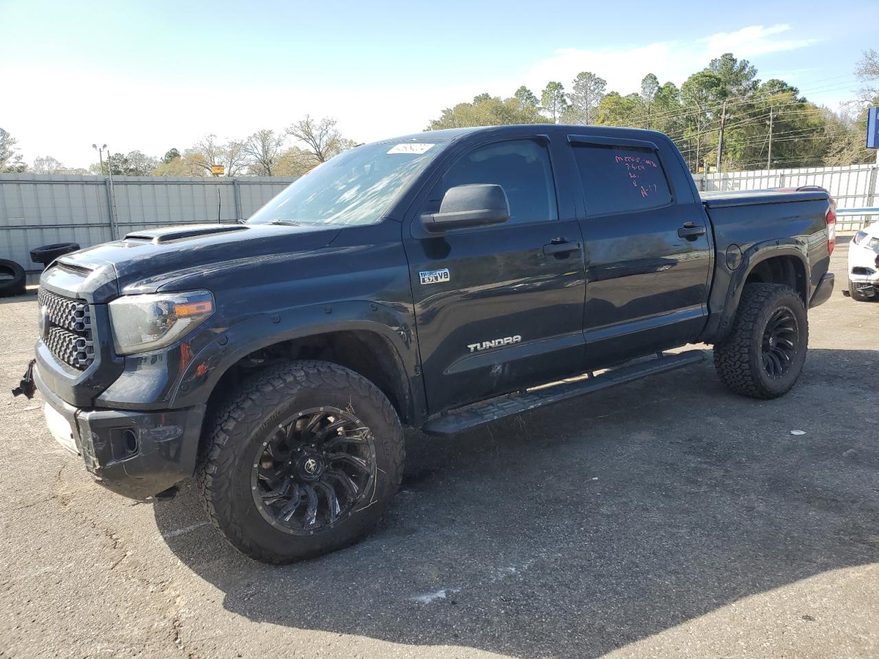 TOYOTA TUNDRA 2019 5tfdw5f11kx816500