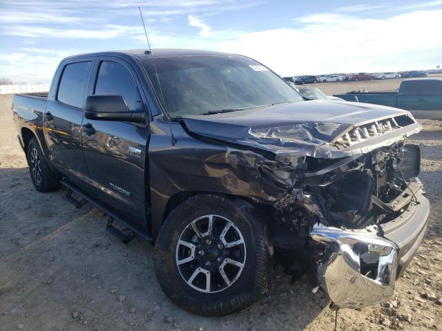 TOYOTA TUNDRA SR5 2018 5tfdw5f13jx769033