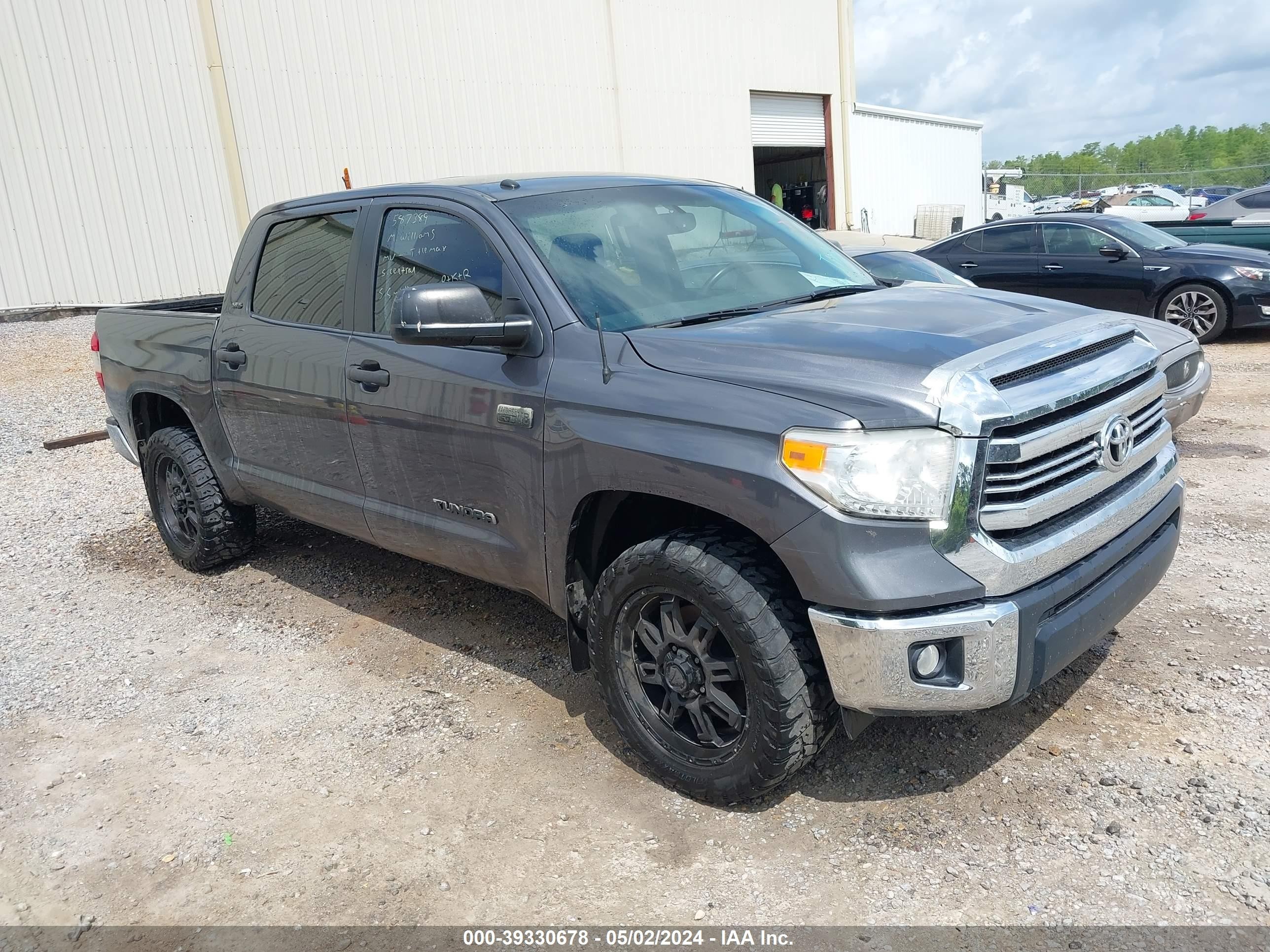 TOYOTA TUNDRA 2017 5tfdw5f15hx587389