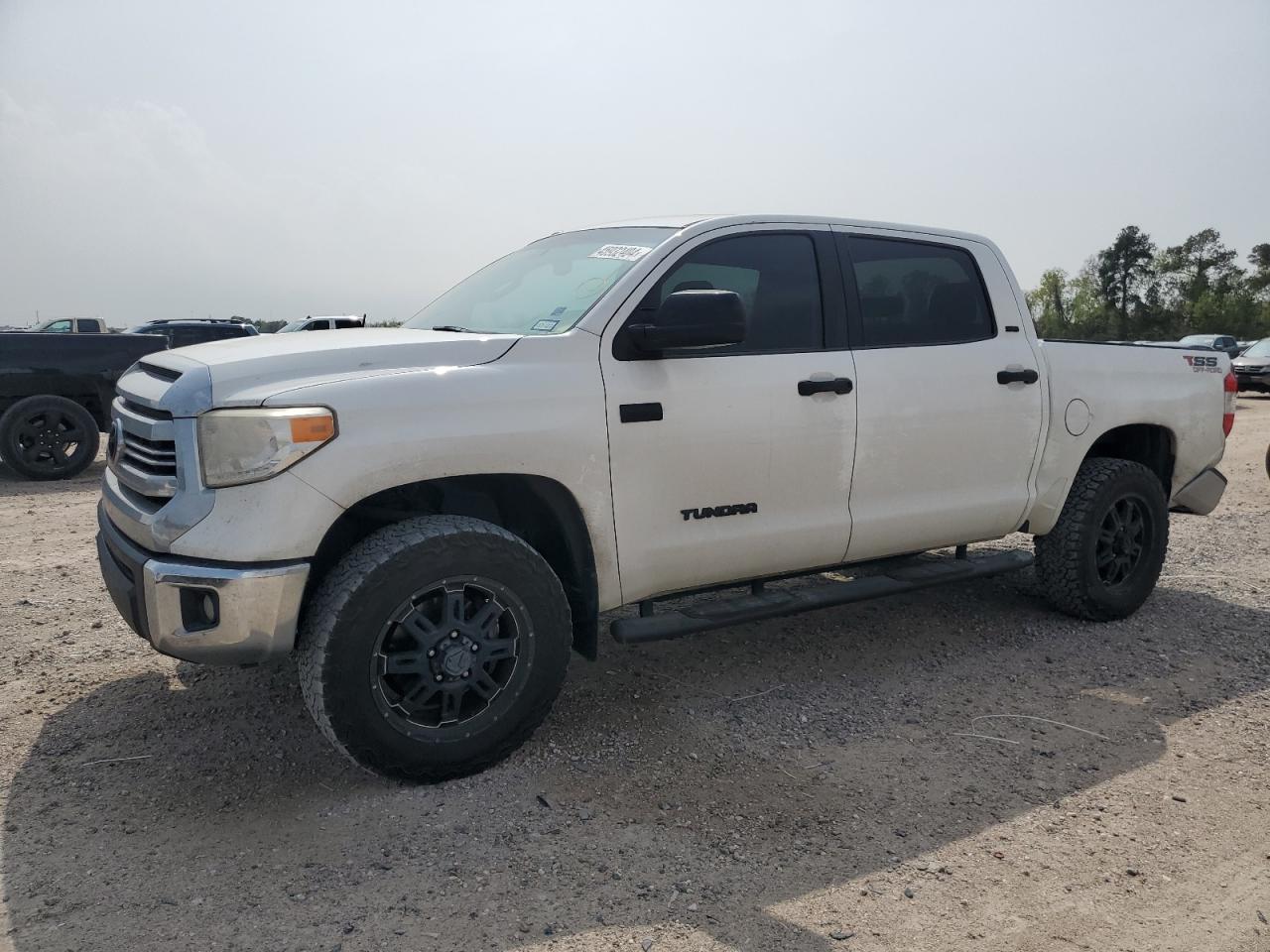 TOYOTA TUNDRA 2016 5tfdw5f16gx528415