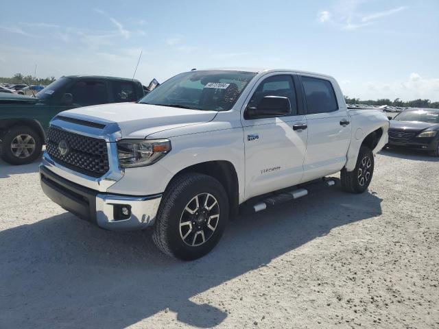 TOYOTA TUNDRA 2018 5tfdw5f16jx690116