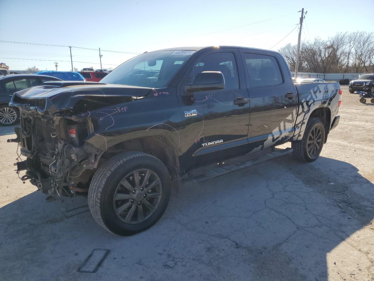 TOYOTA TUNDRA 2018 5tfdw5f16jx775733