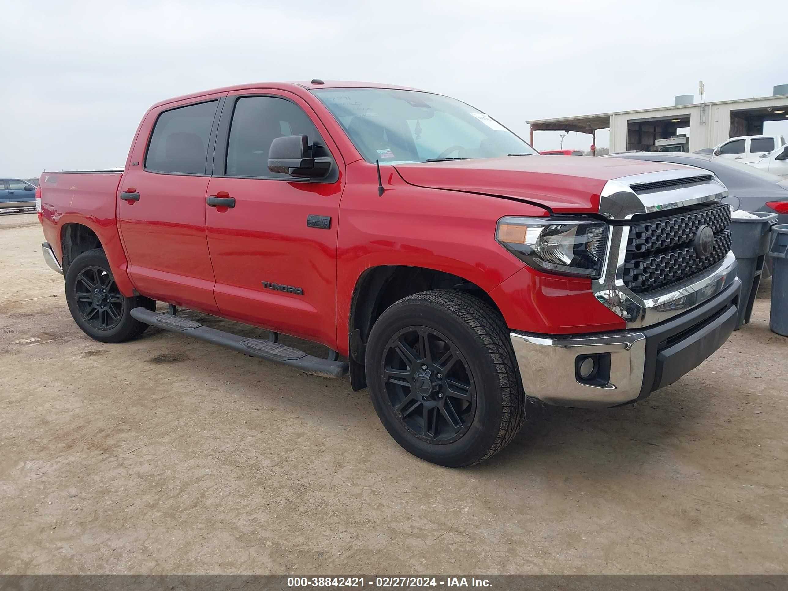 TOYOTA TUNDRA 2018 5tfdw5f17jx755121