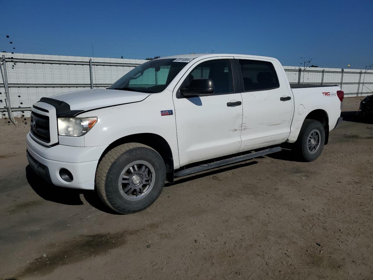 TOYOTA TUNDRA 2011 5tfdw5f18bx176186