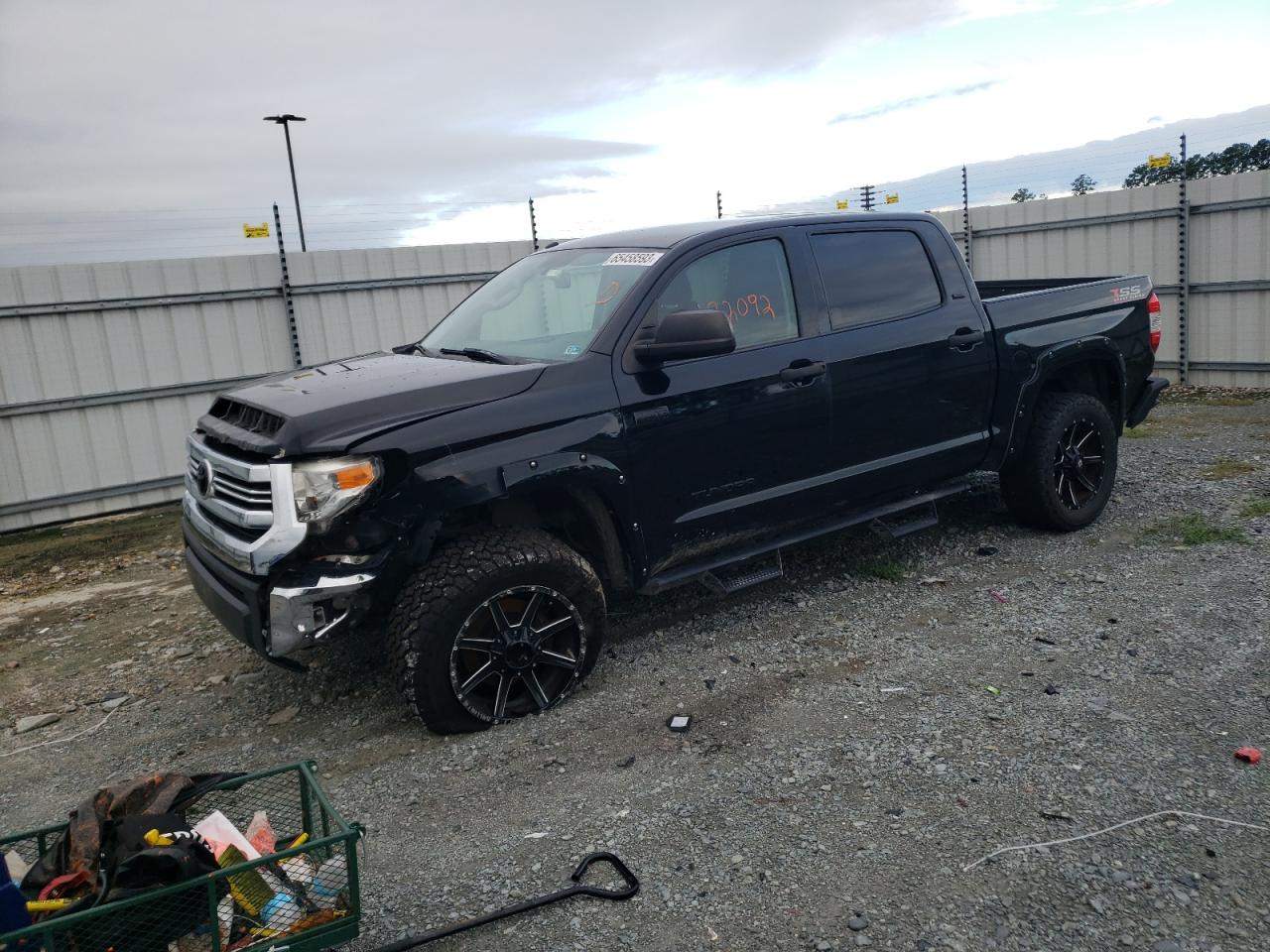 TOYOTA TUNDRA 2017 5tfdw5f18hx592487