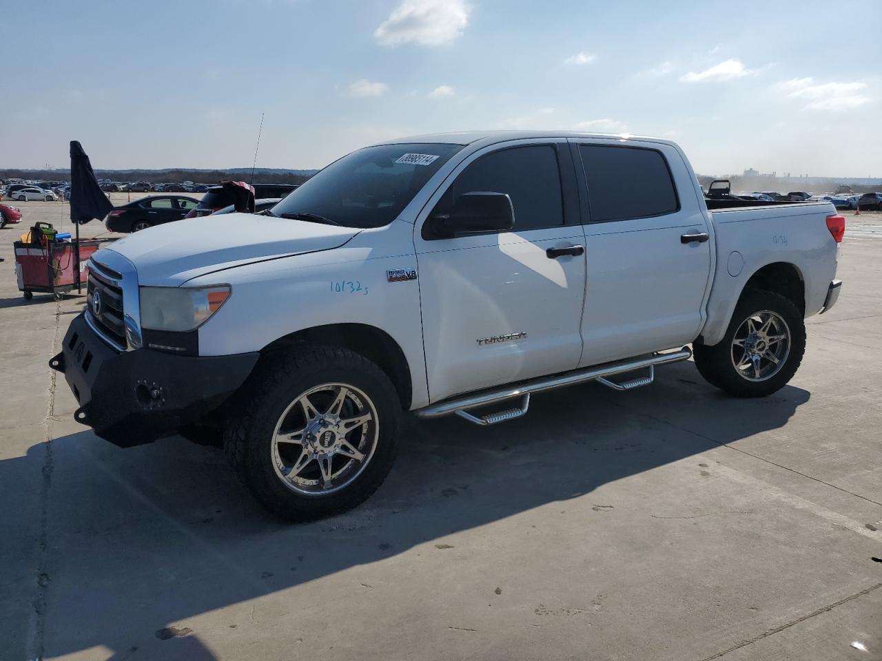 TOYOTA TUNDRA 2011 5tfdw5f19bx186693