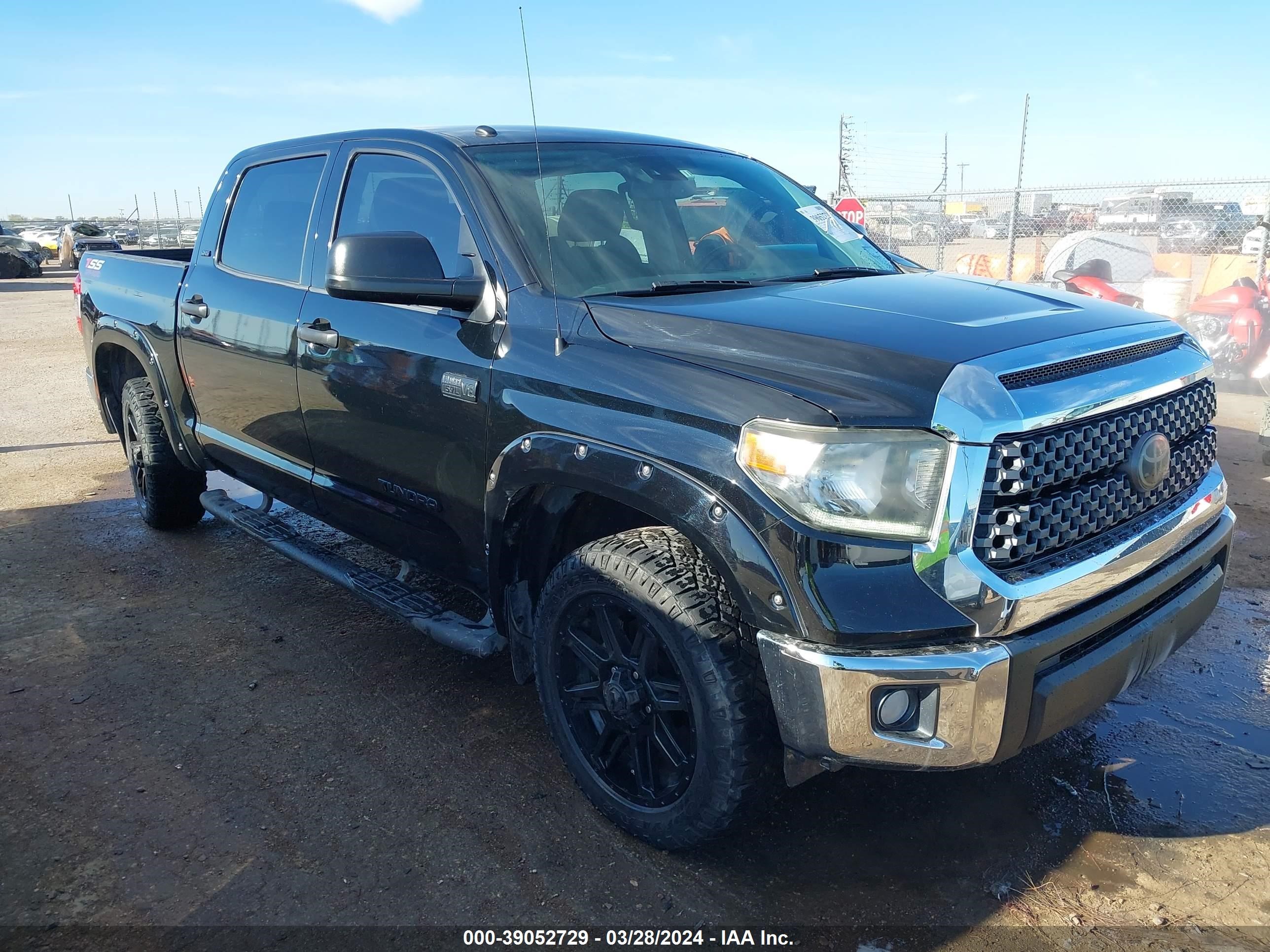 TOYOTA TUNDRA 2019 5tfdw5f19kx814087