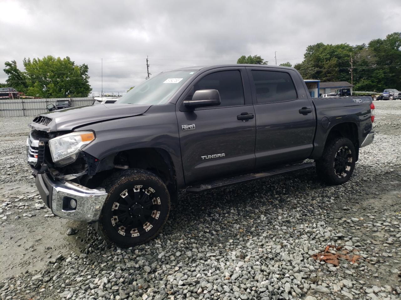 TOYOTA TUNDRA 2017 5tfdw5f1xhx625487