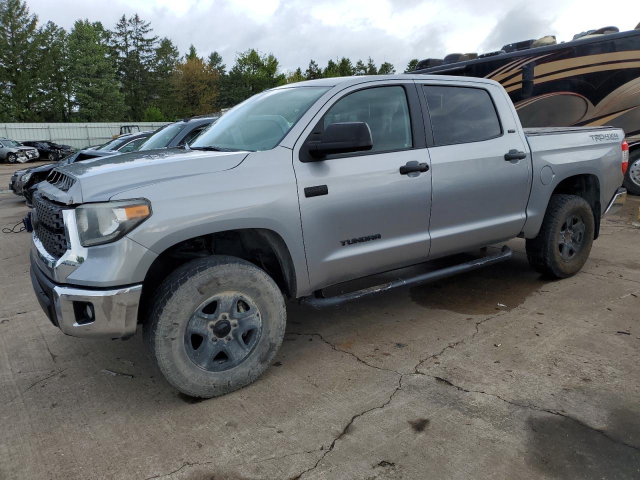 TOYOTA TUNDRA 2019 5tfdw5f1xkx784162