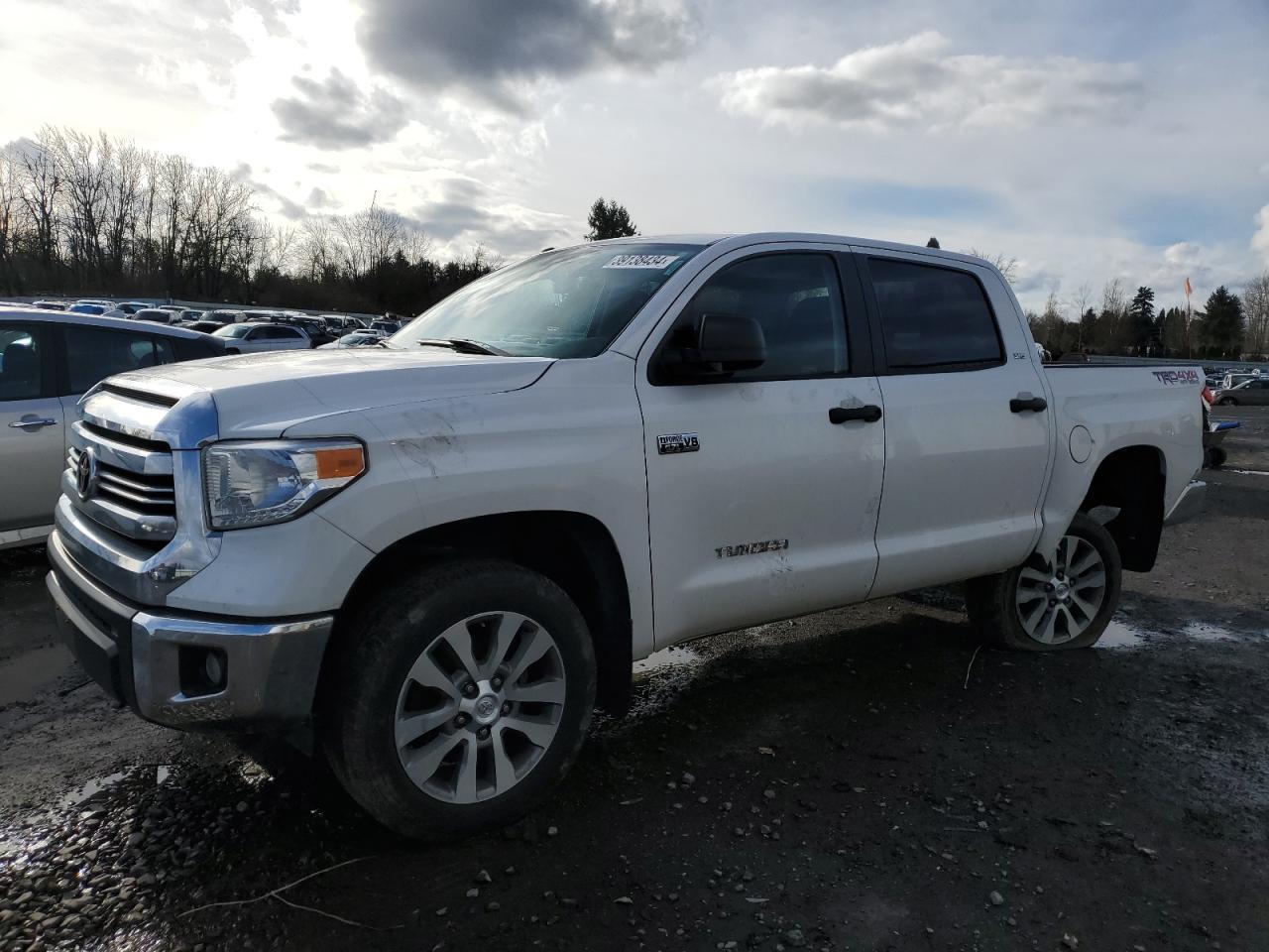 TOYOTA TUNDRA 2017 5tfdy5f12hx609083