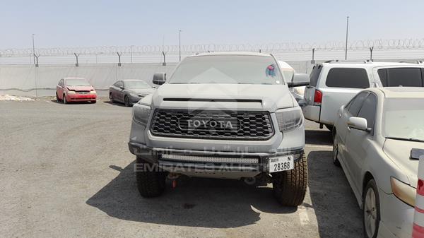 TOYOTA TUNDRA 2017 5tfdy5f13hx617953