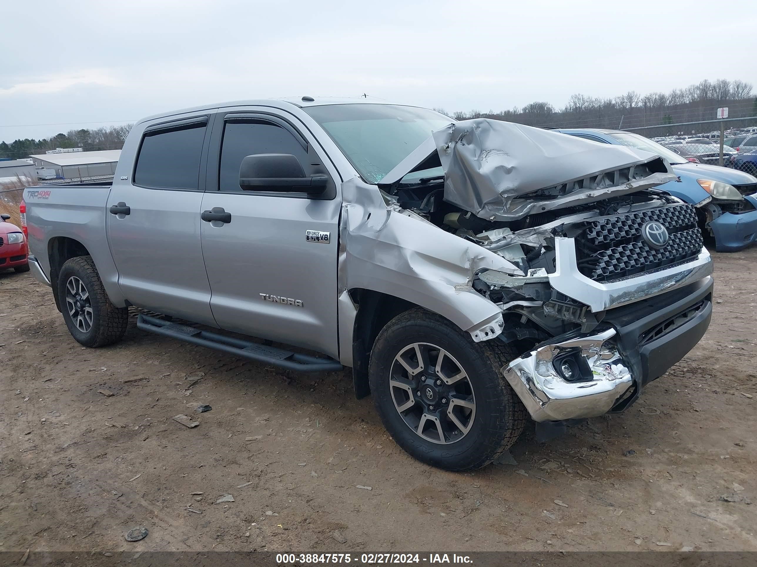 TOYOTA TUNDRA 2018 5tfdy5f14jx679934