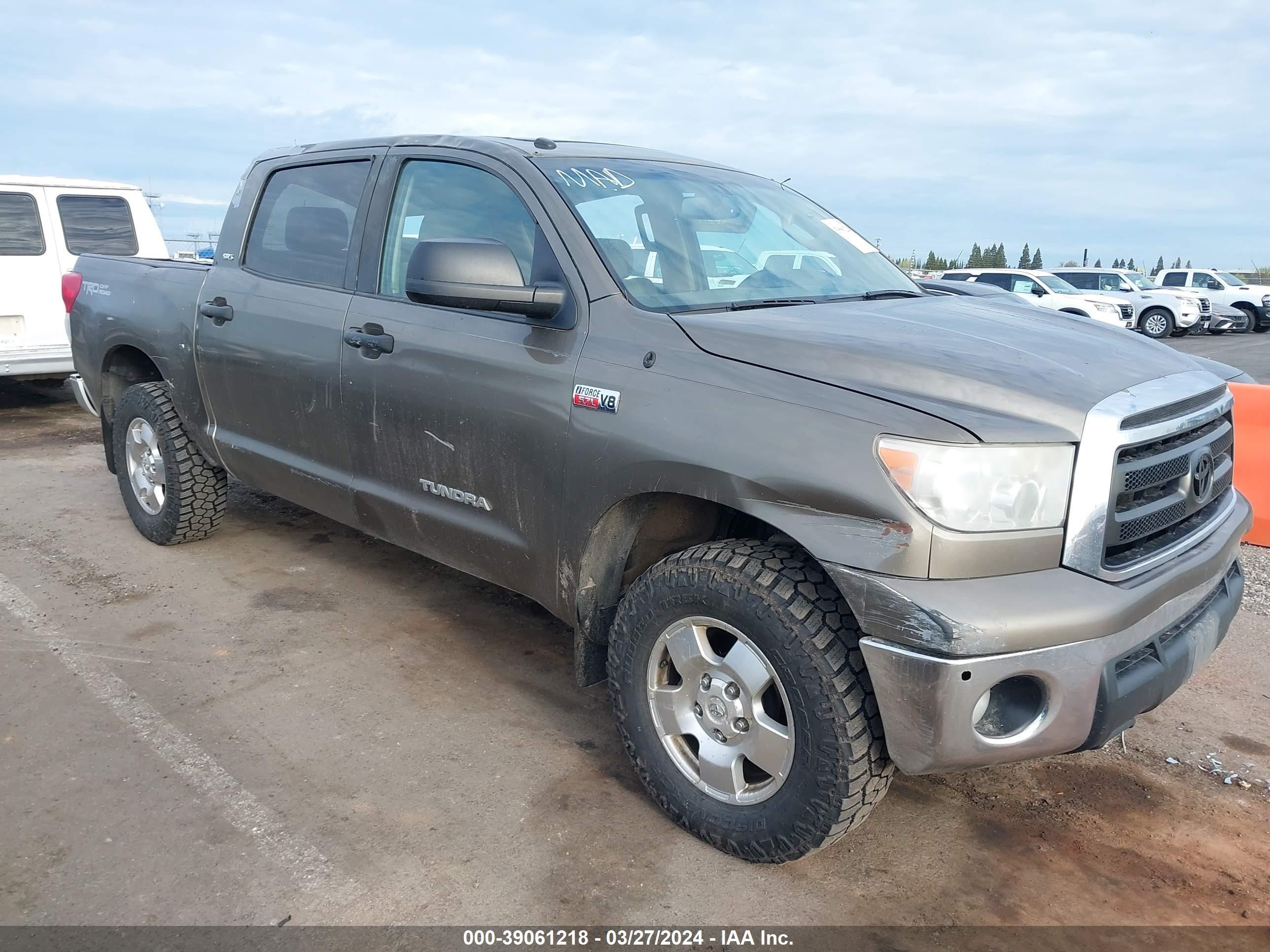 TOYOTA TUNDRA 2011 5tfdy5f17bx172897