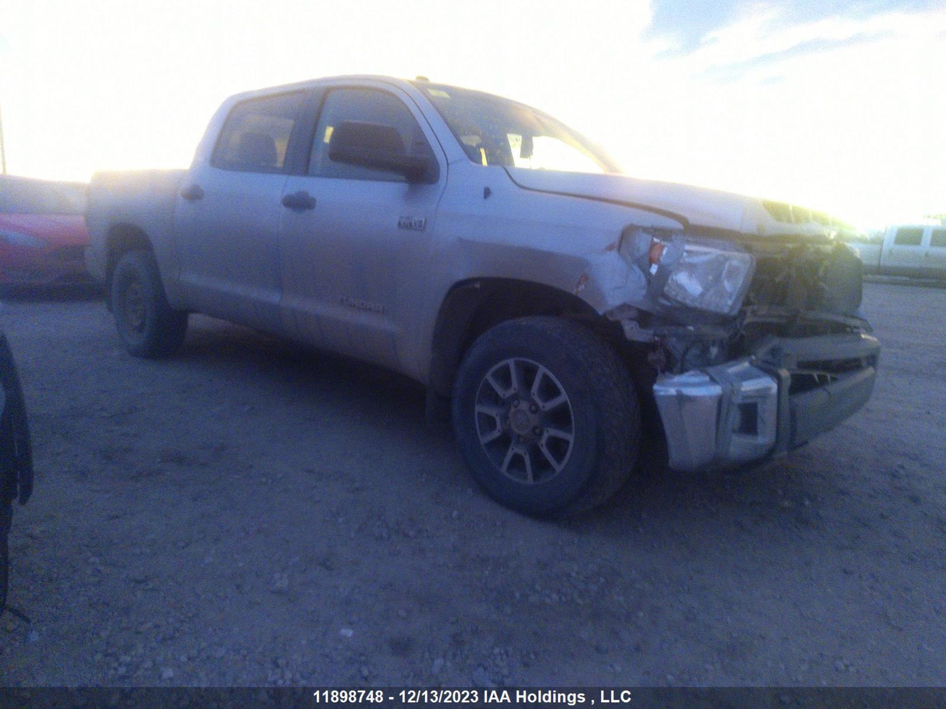 TOYOTA TUNDRA 2014 5tfdy5f17ex391136