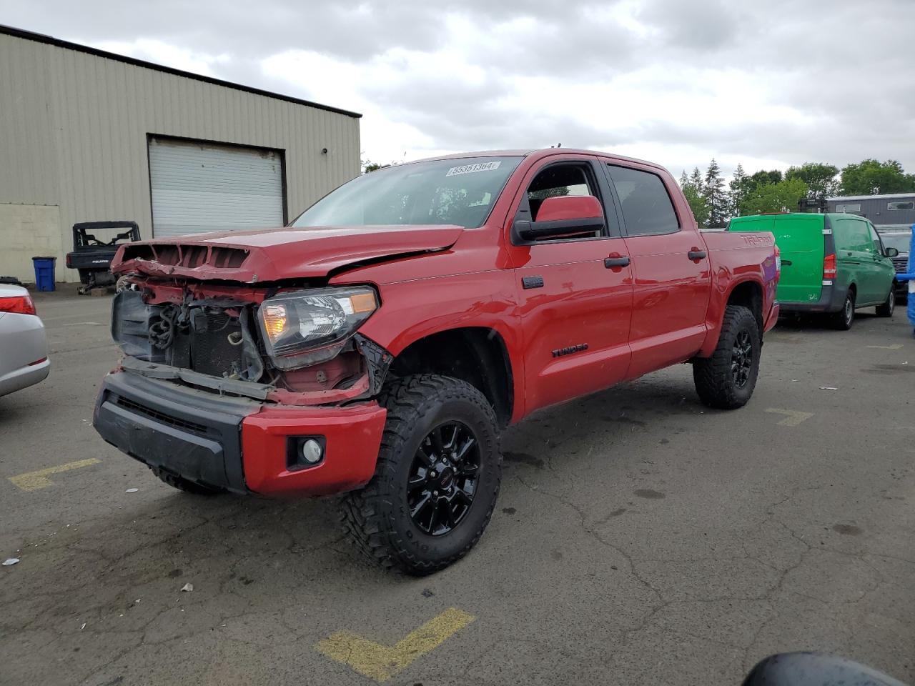 TOYOTA TUNDRA 2017 5tfdy5f17hx643570