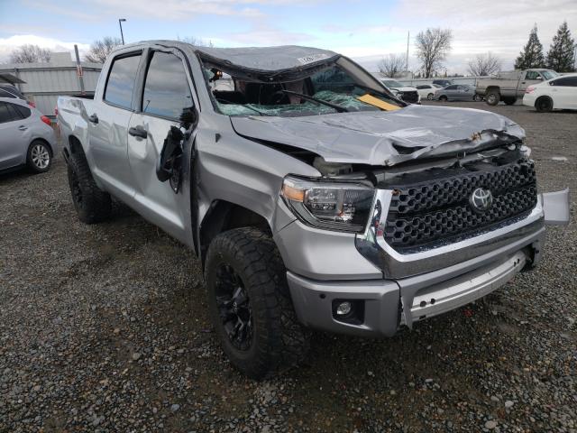 TOYOTA TUNDRA CRE 2018 5tfdy5f19jx733650