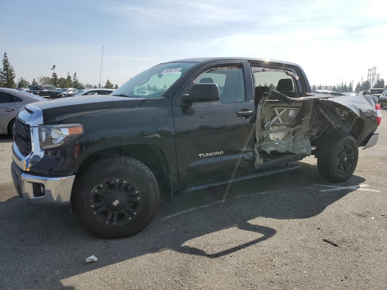 TOYOTA TUNDRA 2018 5tfem5f11jx123791