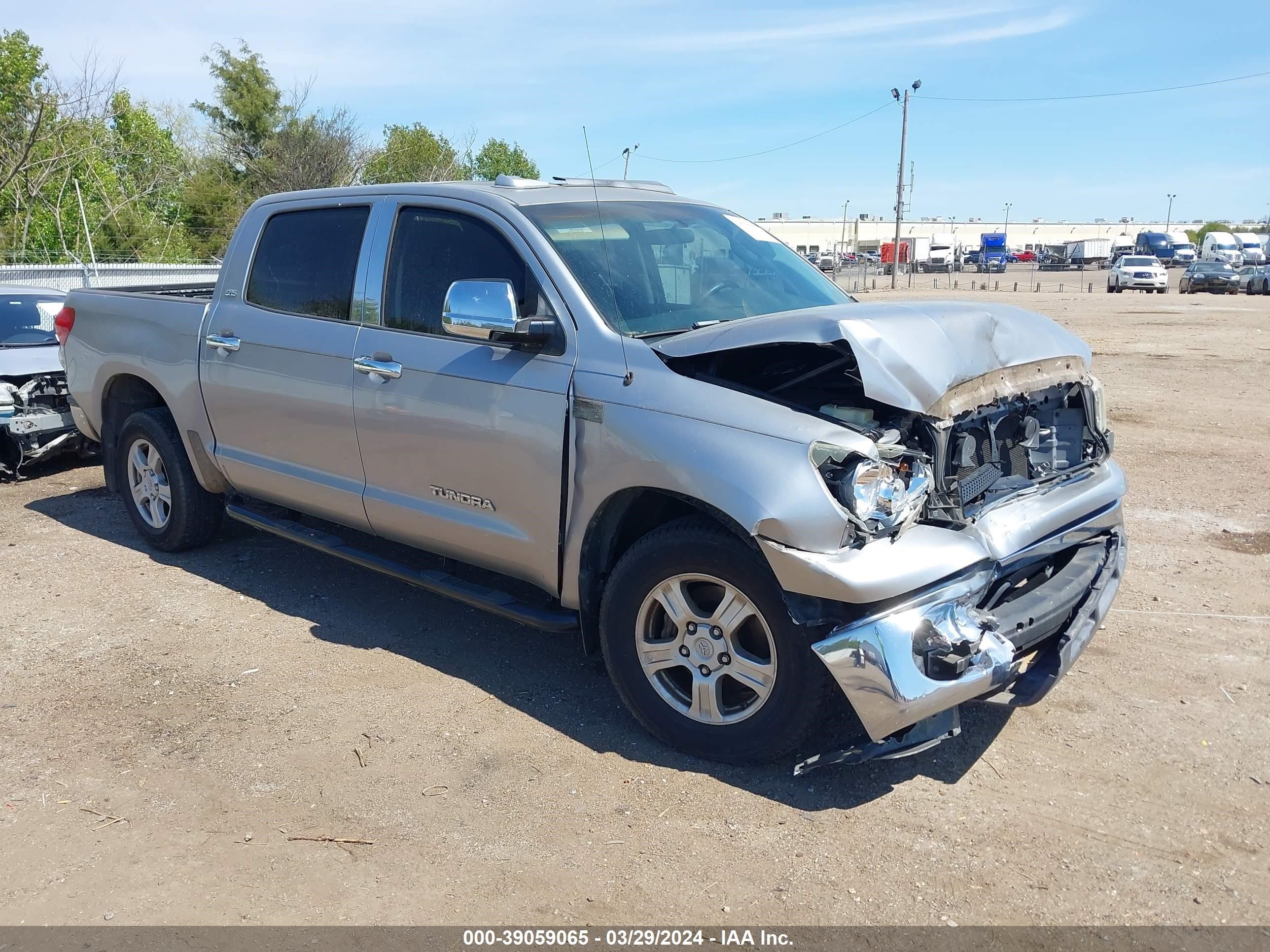 TOYOTA TUNDRA 2008 5tfev54138x047405