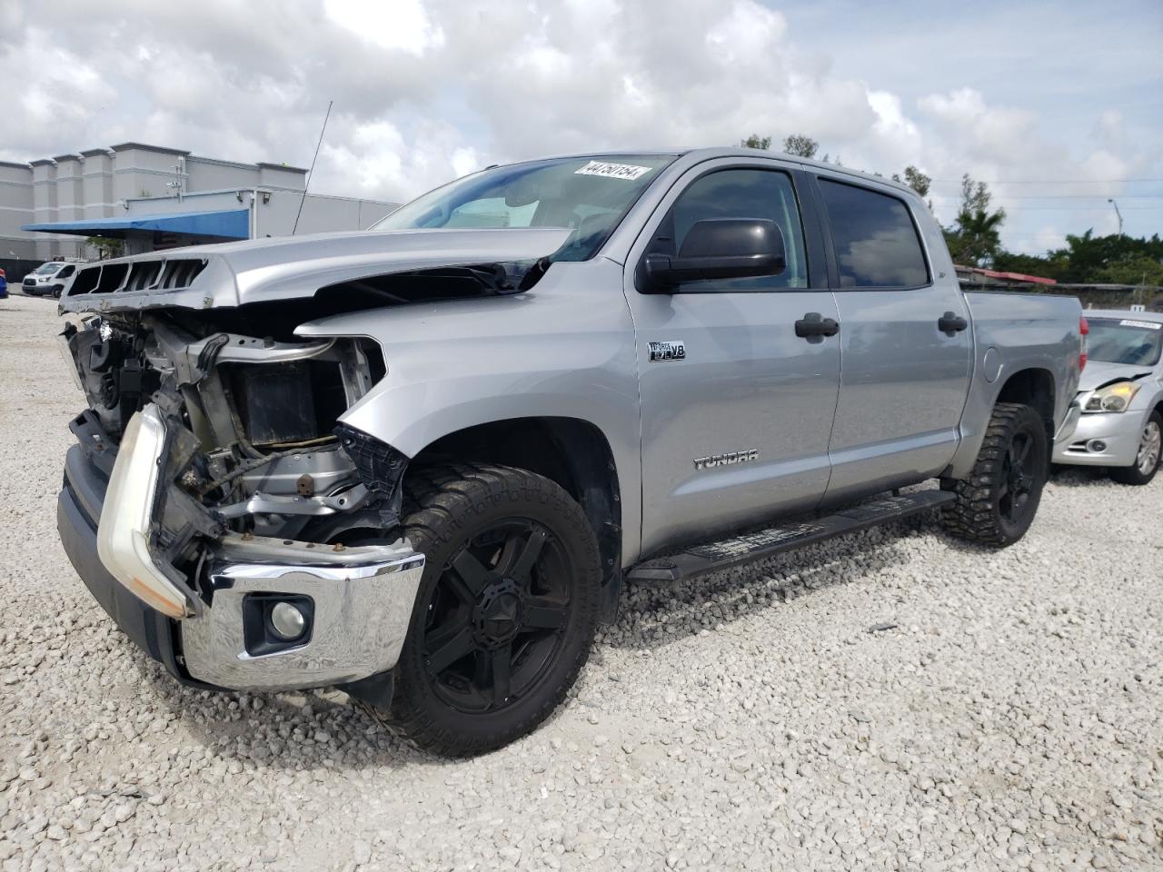 TOYOTA TUNDRA 2017 5tfew5f1xhx228916