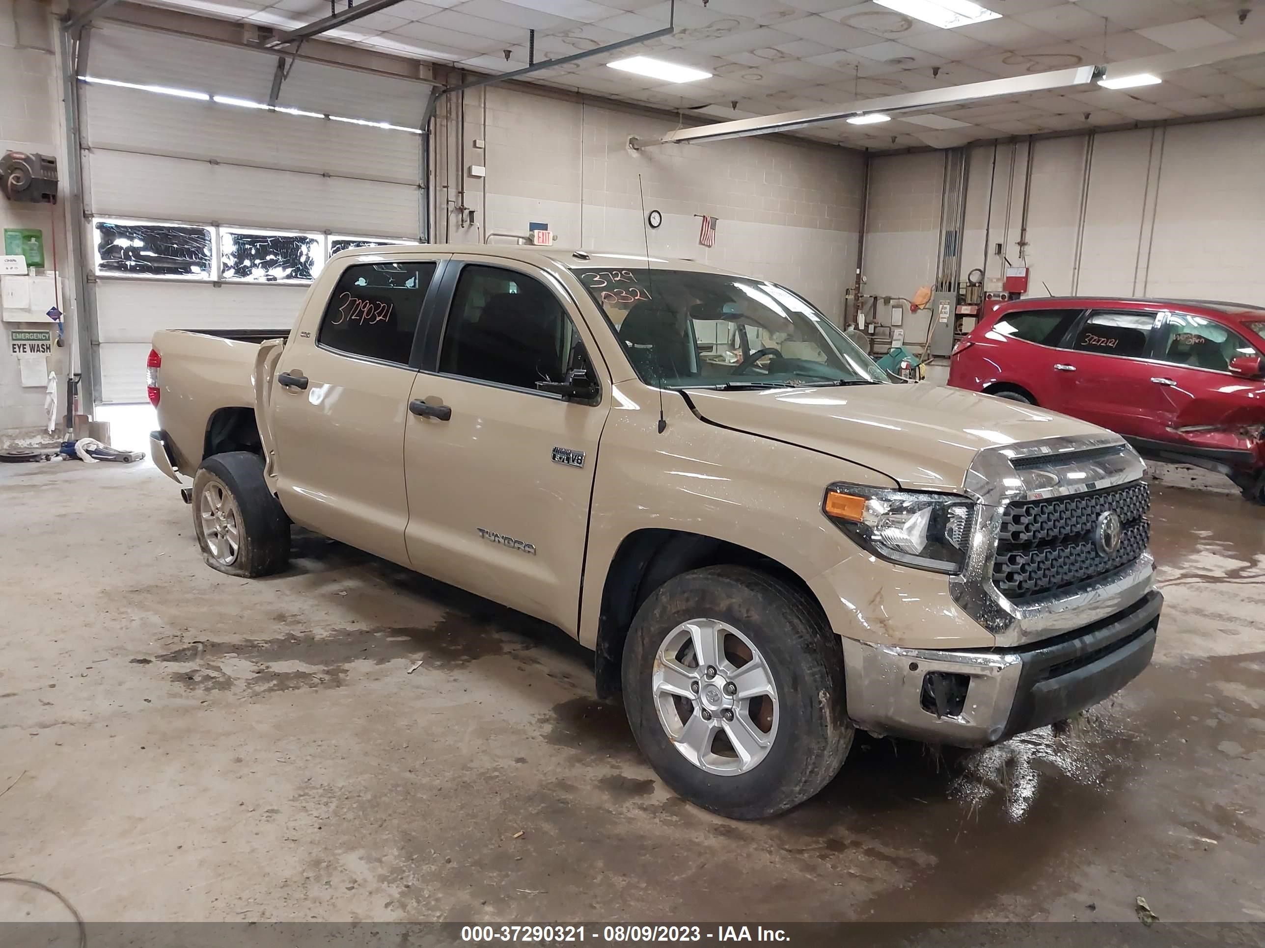 TOYOTA TUNDRA 2018 5tfey5f19jx236425