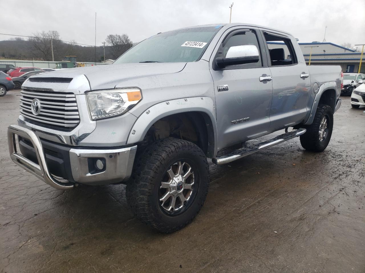 TOYOTA TUNDRA 2017 5tfhw5f18hx632410